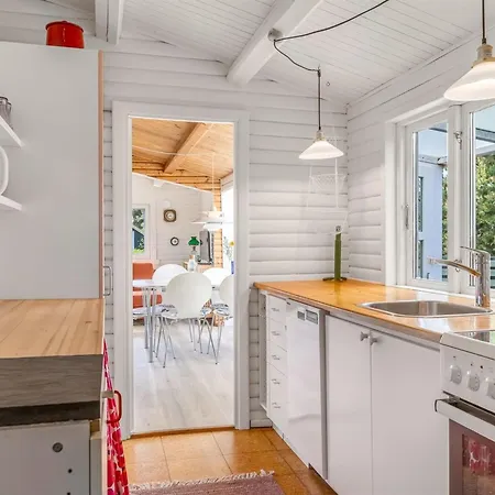 Winald - 500m From The Sea By Interhome Lakolk